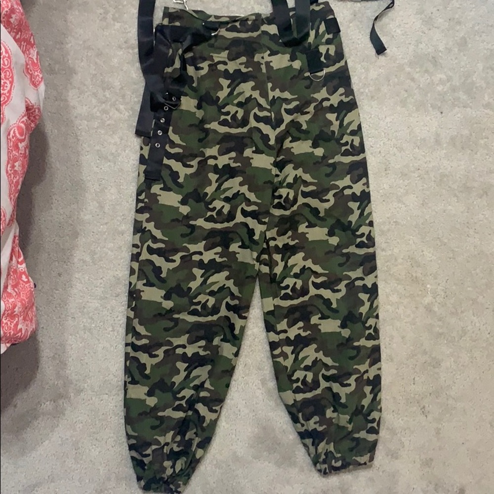 Camp cargo pants